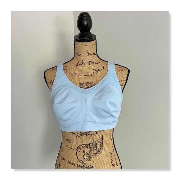 Champion Convertible Seamless Sports Bra Sz 38-40 C/D NWOT - Picture 2 of 12